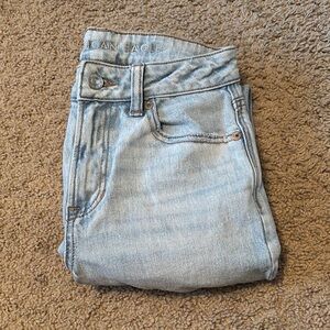 American Eagle MOM Jean